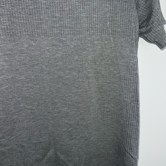 Lululemon x Peloton Blue grey Men's Shirt - Picture 6 of 11